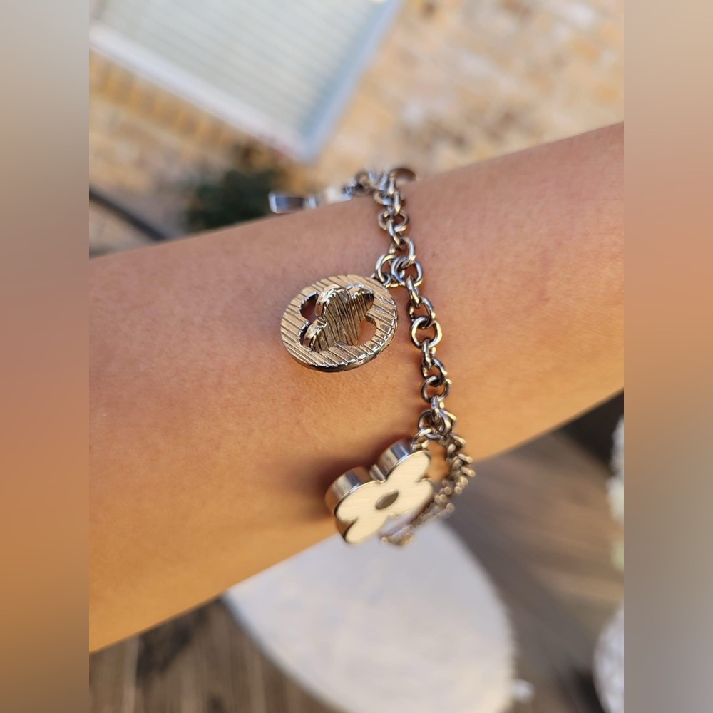 Silver Fleur D'Epi Chain Bag Charm - Picture 11 of 12